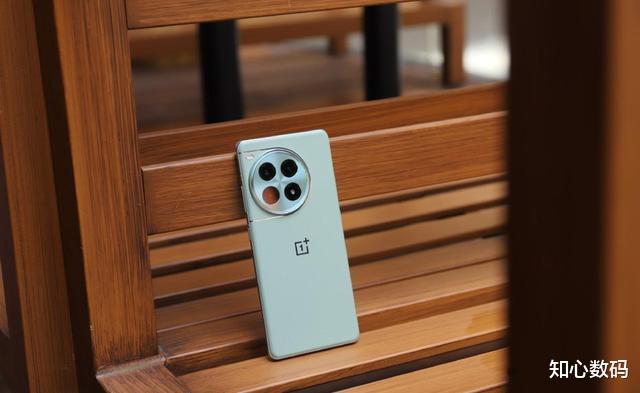 一加用力過猛，6100mAh+驍龍8Gen3，頂配旗艦價(jià)格創(chuàng)新低