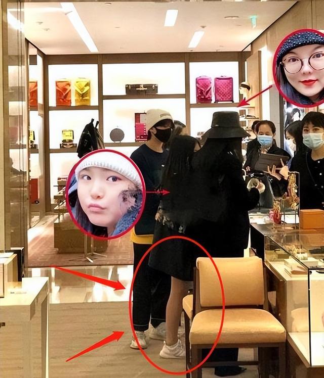 李湘晒王岳伦远赴英国陪女儿，900万豪车考驾照，王诗龄坐姿豪迈