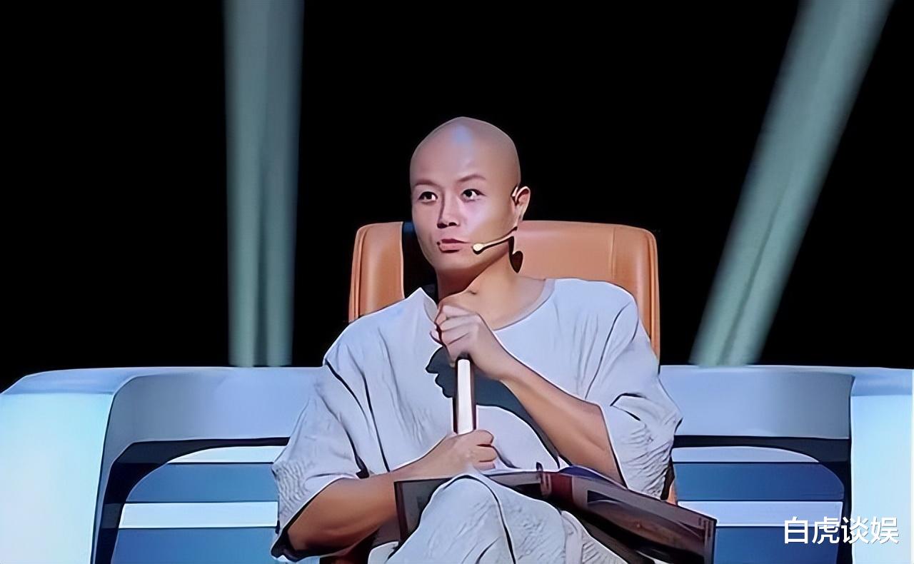 “毒舌”乐嘉移居美国后,开豪车住豪宅,如今48岁生活令人羡慕