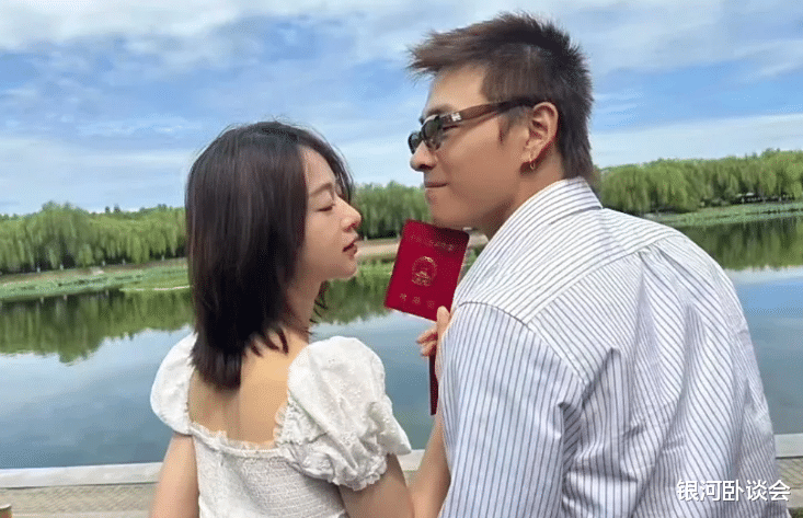 恭喜陈晓陈妍希要各自精彩了...