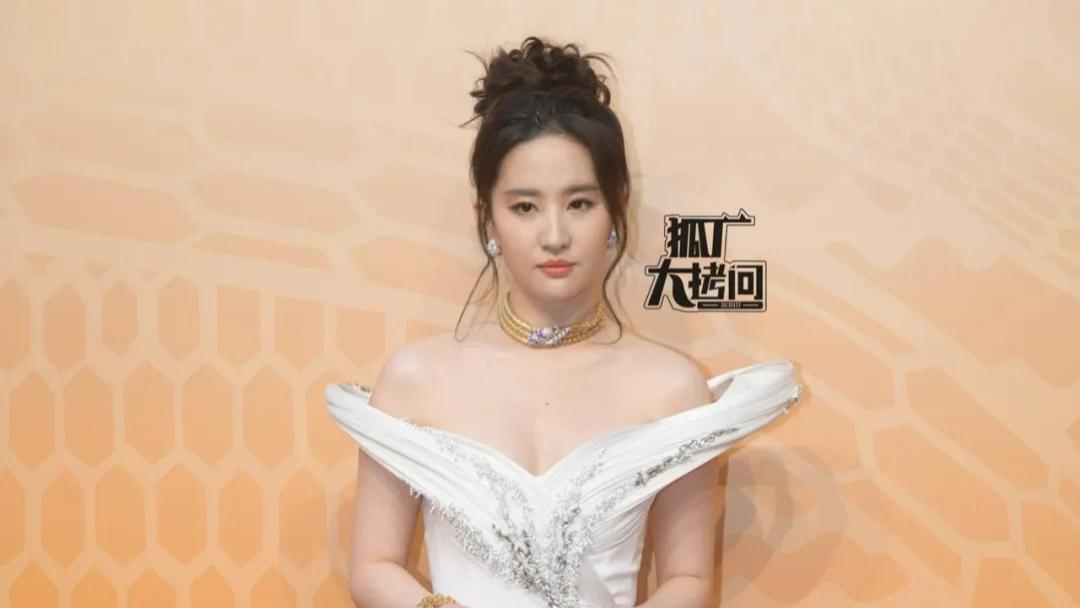 上海这一夜，刘亦菲瘦了，奚梦瑶脸微肿，43岁陈冠希老了依旧痞帅