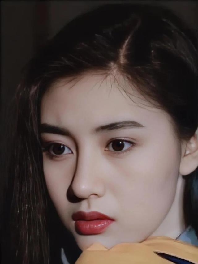 李嘉欣:香港娱乐圈的璀璨传奇