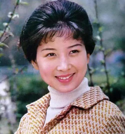 四个美女演员你喜欢谁？