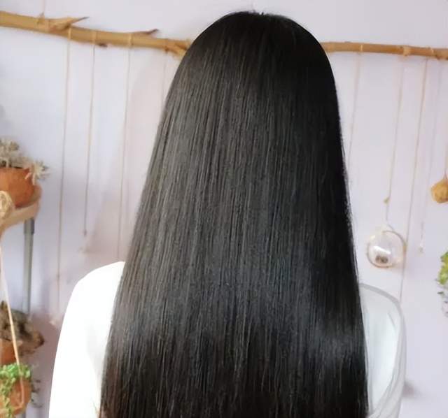 它是天然的“染发剂”,洗头时放几片,让你发色更加饱满