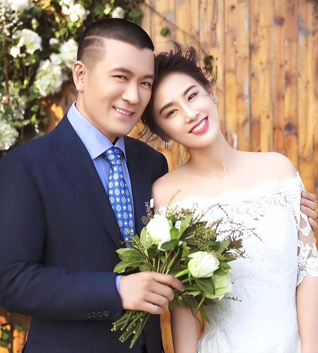 叶柯上蹿下跳的时候，baby已经官宣了新身份，网友：恭喜成功翻身