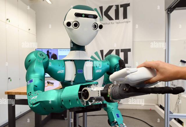 AI时刻丨当AI赋予机器人“灵魂”:2024年最值得关注的AI机器人技术盘点