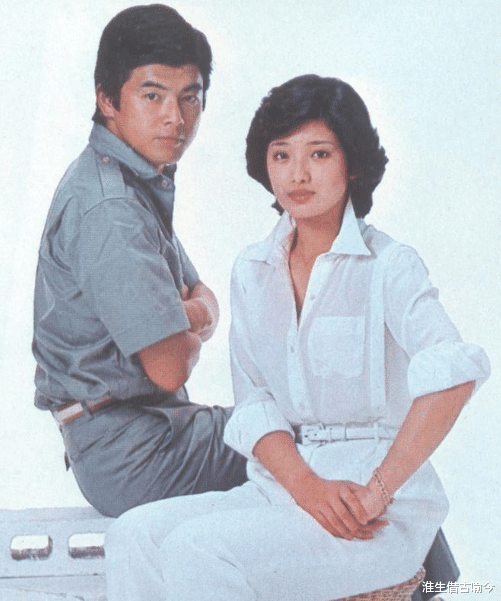 65岁山口百惠发福了，72岁三浦友和帅气依旧，两个人恩爱43年
