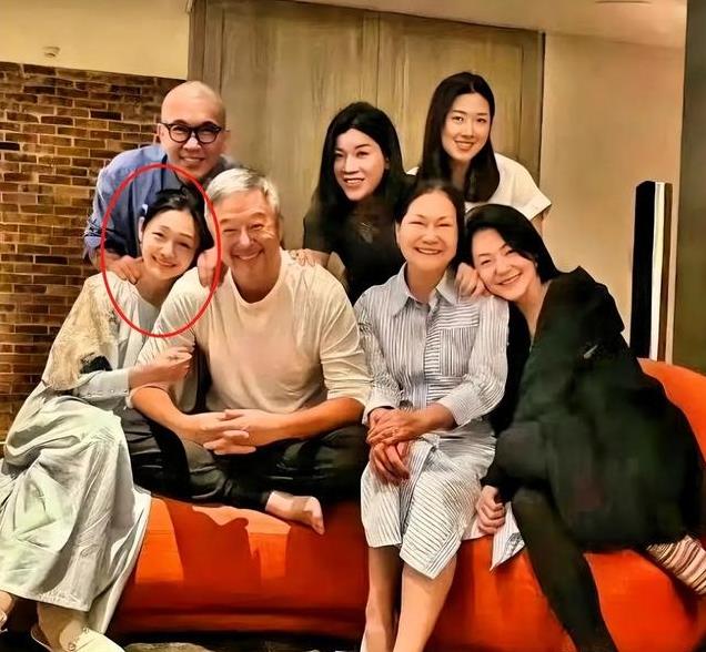 事情真的太反常!看小S的一系列操作,难怪现在被网友骂的这么狠