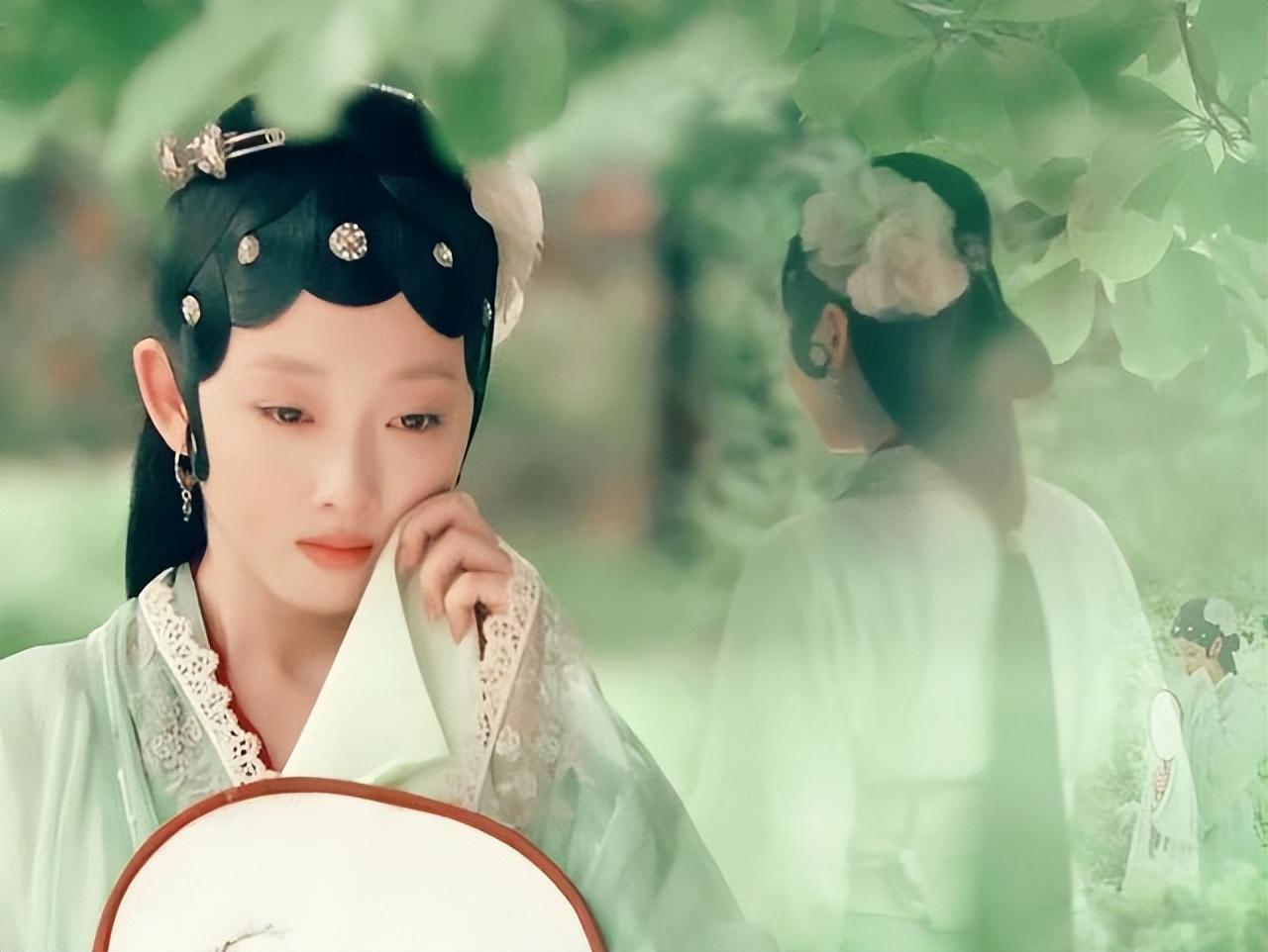 “最丑林黛玉”后劲太大，无脑发言又惹争议，她的背景果然不简单