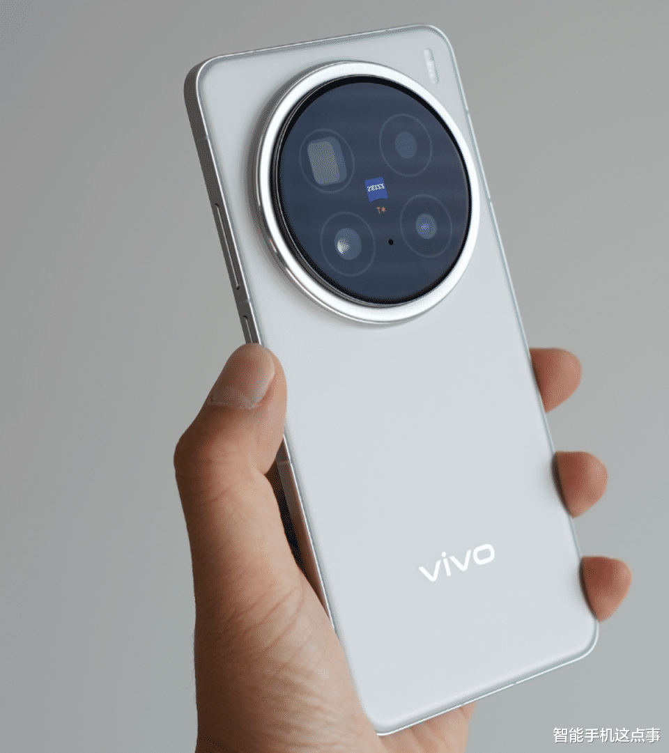 vivo X200S再次被確認：直屏+超聲波指紋，背刺vivo X200！