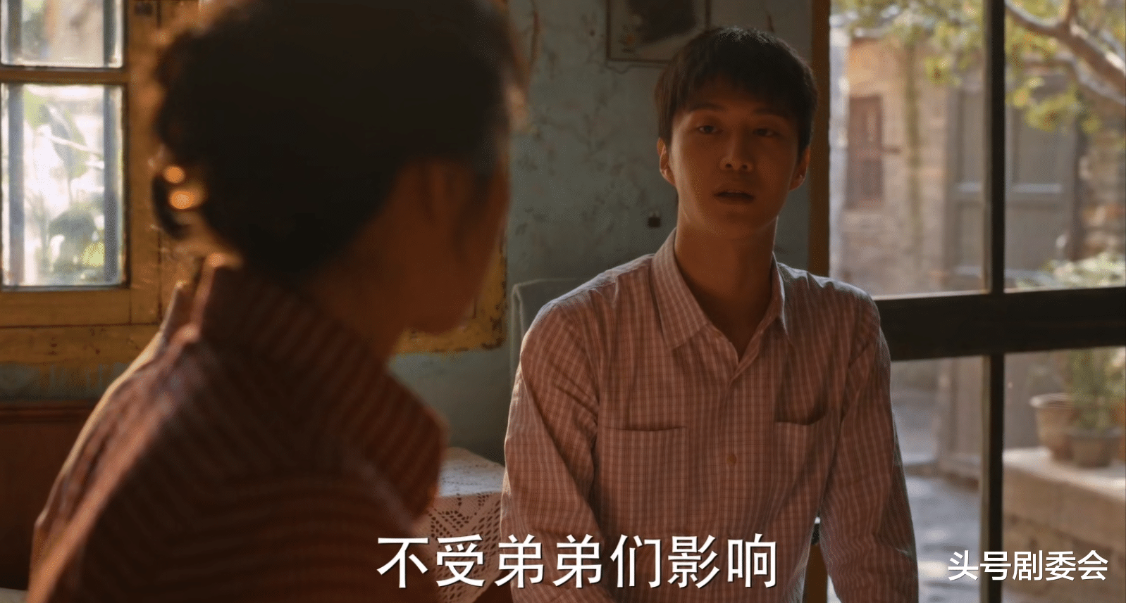 《小巷人家》“戏混子”出现了,台词差,演技糟,一人毁了一部剧