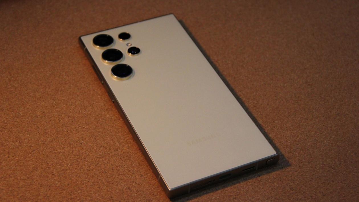 三星“跳水王”，2亿像素主摄+钛金属边框，骁龙8Gen3旗舰降价2720元！