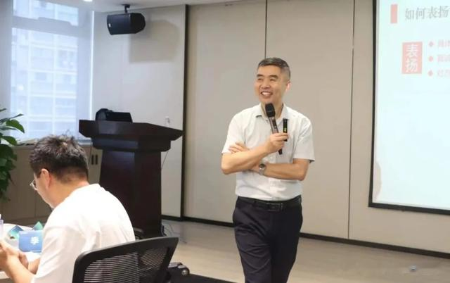 领导最喜欢的，不是能力强、努力的人