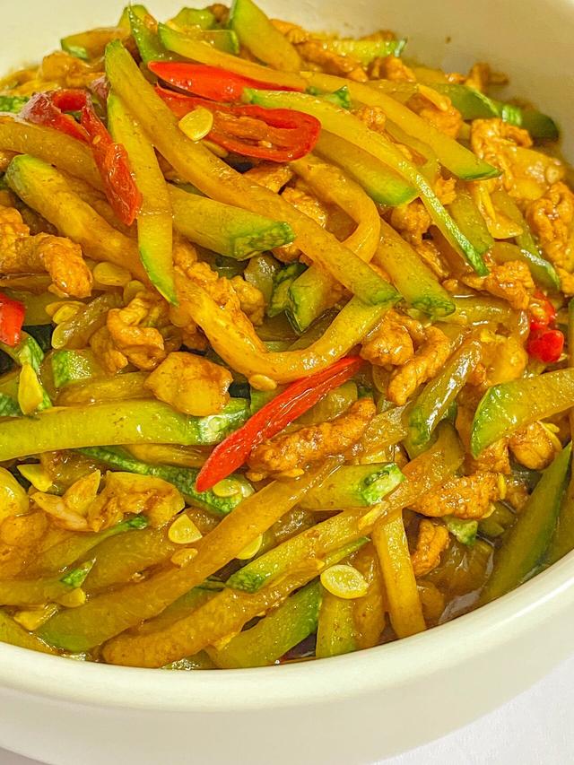 中医建议：湿气重的人，要常吃这4种菜，健脾胃，祛湿气，护肝脏