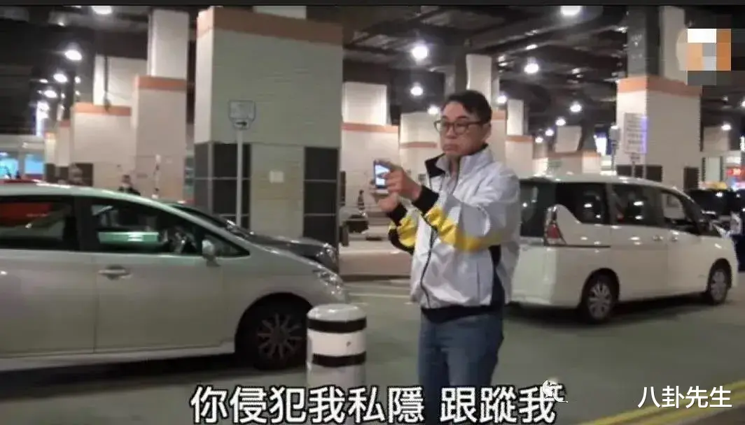 63岁港星被爆婚外情,曾怒批TVB克扣工资,转行多年收入堪比大明星