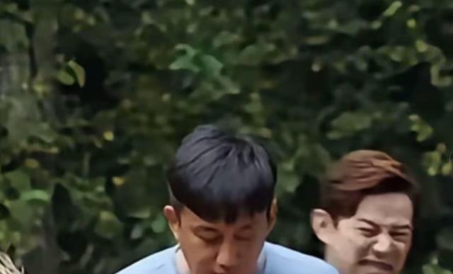 明明演技拉垮，却顶着老戏骨头衔，这4位艺人终于本相毕露了？