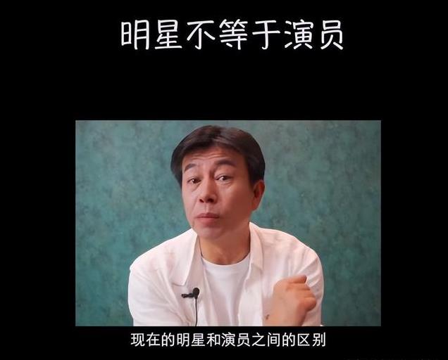 他是著名演员，不顾家人反对娶单亲妈妈为妻恩爱26年，55岁翻红