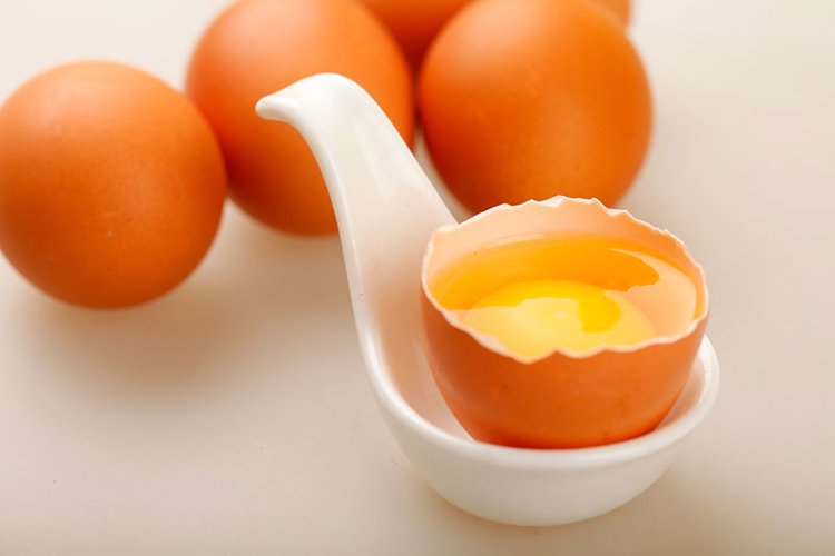 “蜂蜜养生”骗了你多少年！抗癌解酒都是胡扯，真正作用只有3个