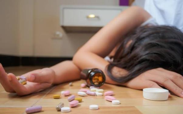 琼瑶为何自杀?曾3次自杀未遂,其实她在6岁那年已经“死了”