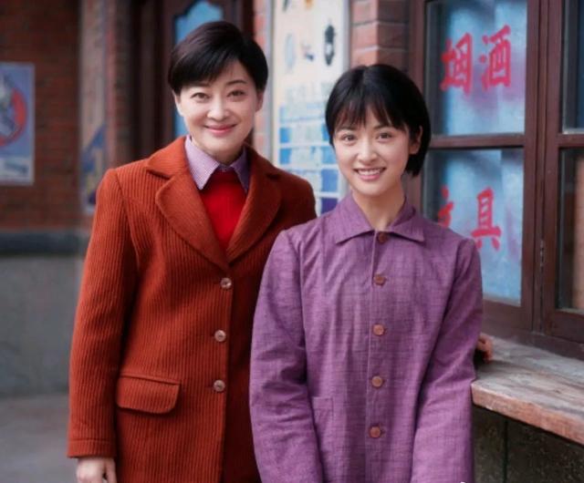 50岁梅婷扮21岁少女，和陆毅演情侣，磨皮硬装嫩，俩人拖累一部剧