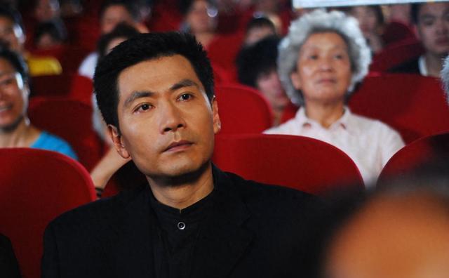 他演戏36年不温不火,老婆却靠一首歌火了35年,如今成春晚常客
