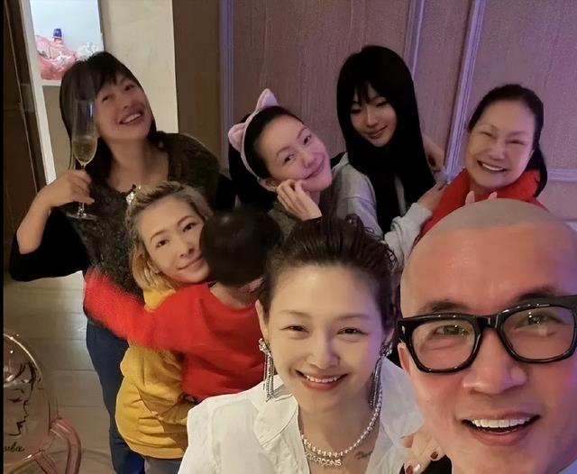 汪小菲又向大S妥协了,和马筱梅去台湾过年,俩孩子还不能来北京