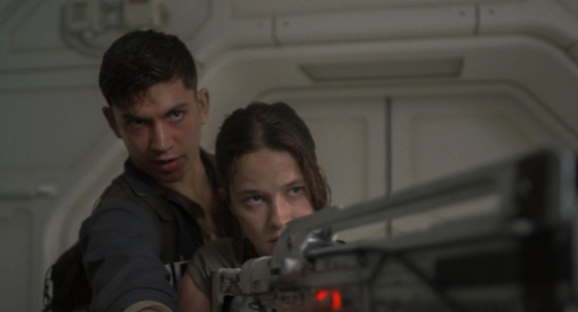 7小时票房1291万，尺度已达R级？这部“抱脸虫”新片，后劲真大