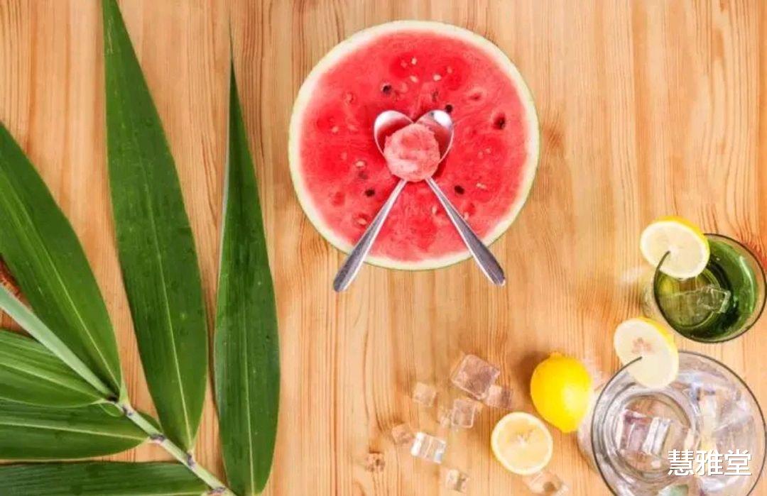 提醒中老年人:夏天别光记得补水,还要补阳,阳气充足身体好