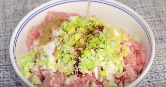 7月，使劲吃这馅饺子，我家隔三岔五吃一次，营养又解馋，真香啊