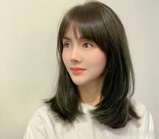 修颜锁骨发,自然之美等你来试