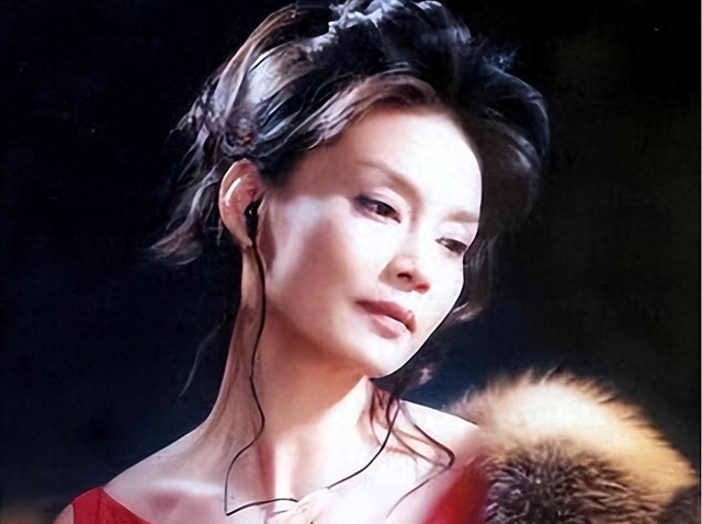 潘虹：13次夺影后，离婚38年单身无儿女，68岁却公开“表白”前夫