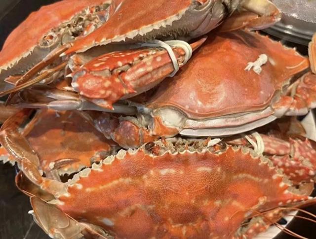 蒸螃蟹:“仰着”蒸,还是“趴着”蒸?很多人做错,难怪掉腿流黄