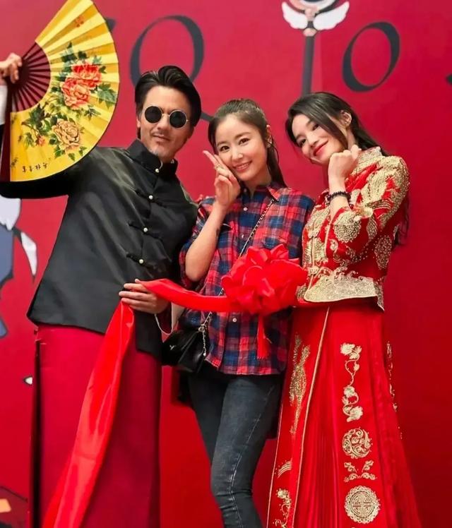 舒淇妈妈信息曝光:18岁生娃,孩子哭就打,情绪不稳定婚姻糟糕