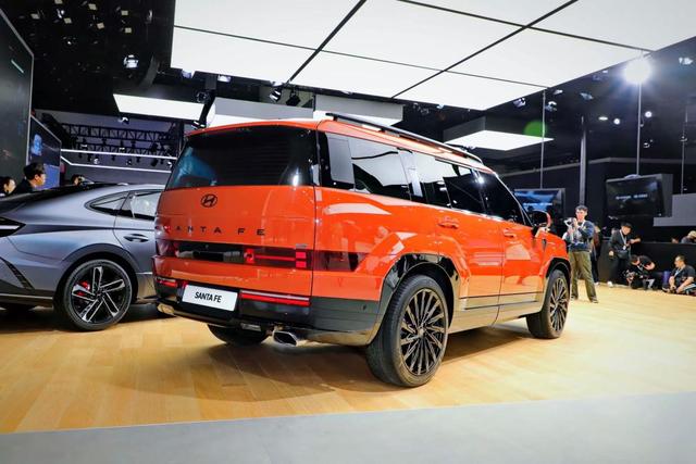 2.0T+9AT,车长超5米大7座,隔音出色,优惠3万,合资车自主价!