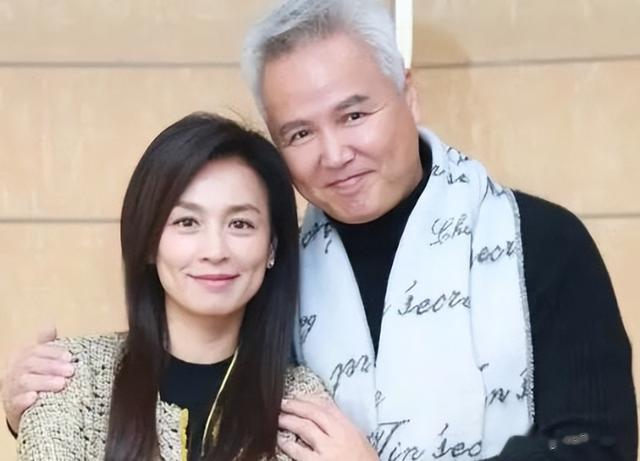 恶有恶报，狂花17亿买“楼”害人的张庭夫妇，最终下场大快人心！