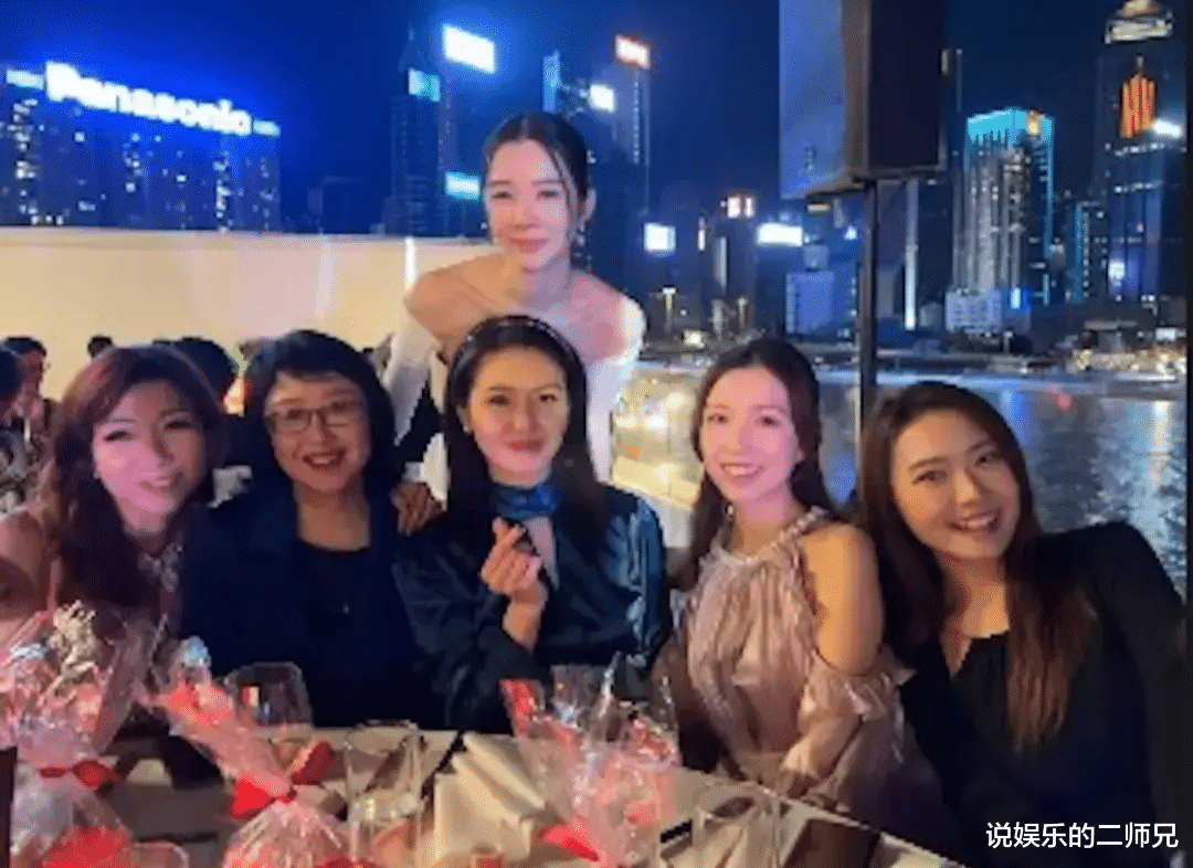 李泽楷前女友现状被揭示，出席TVB旧同事婚宴，目前双方关系仍是谜