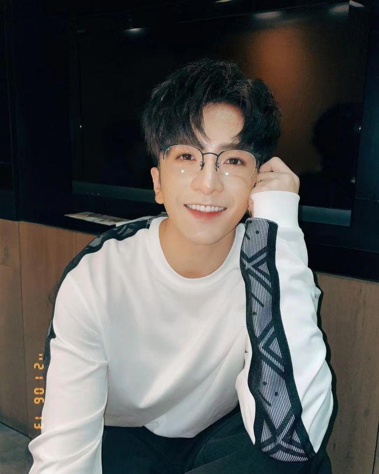 卢瀚霆半年练出“麒麟臂” 坚持健身的原因竟是这个！