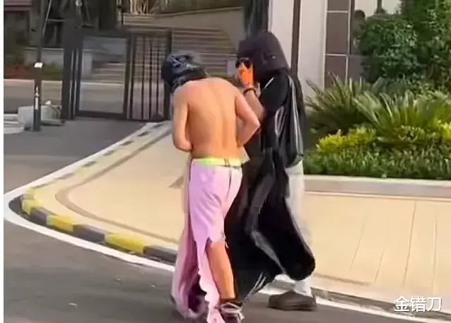 一夜猛赚3亿!疯狂讨好中国的侃爷,背后有高人