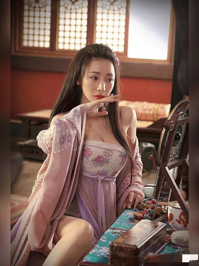 柳岩能火是因为这个身材吧,真是老天赏饭吃!