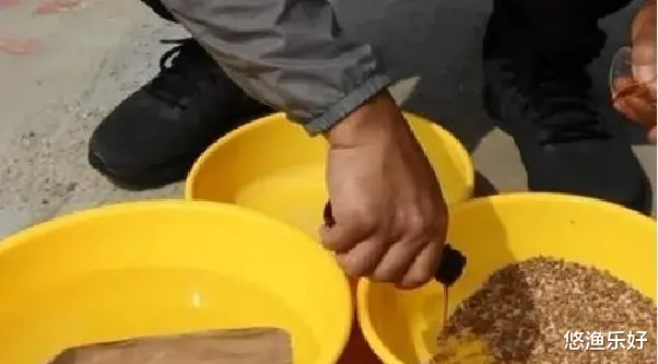 钓鱼“小药”是把“双刃剑”，成了钓友们交不完的“智商税”！