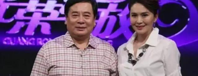 跟著名导演离婚30年后，再看她的人生，今62岁无儿无女毫不后悔