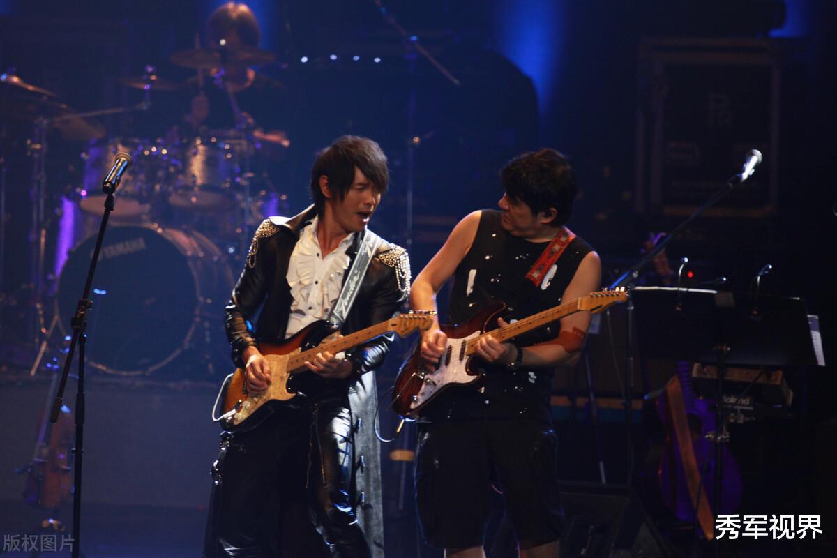 55岁黄品源再娶24岁娇妻！3婚2离后，他的爱情还能走多远？