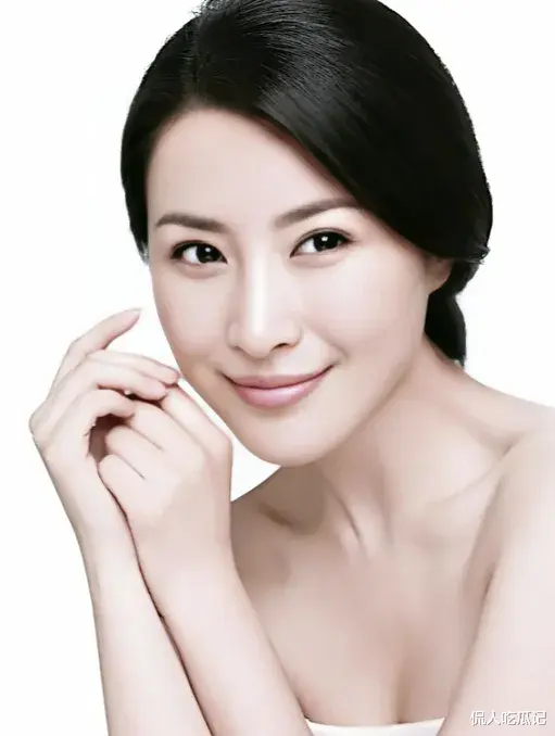 《庆余年2》于洋：与演员王雅捷相爱20年并育有一子，54岁越老越帅是宠妻狂魔