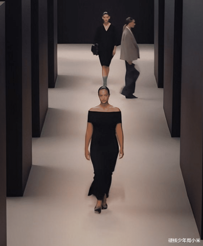 日本神颜少女与娜扎同框,官方称两人都超级美,网友:我又不瞎