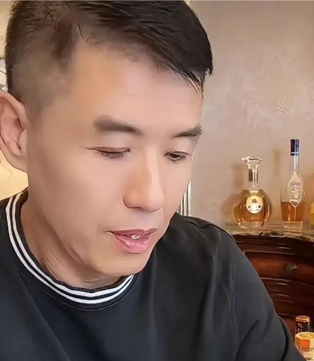 这一次，惹怒赵本山徒弟的王亮，把刘能仅剩的体面，撕得稀碎