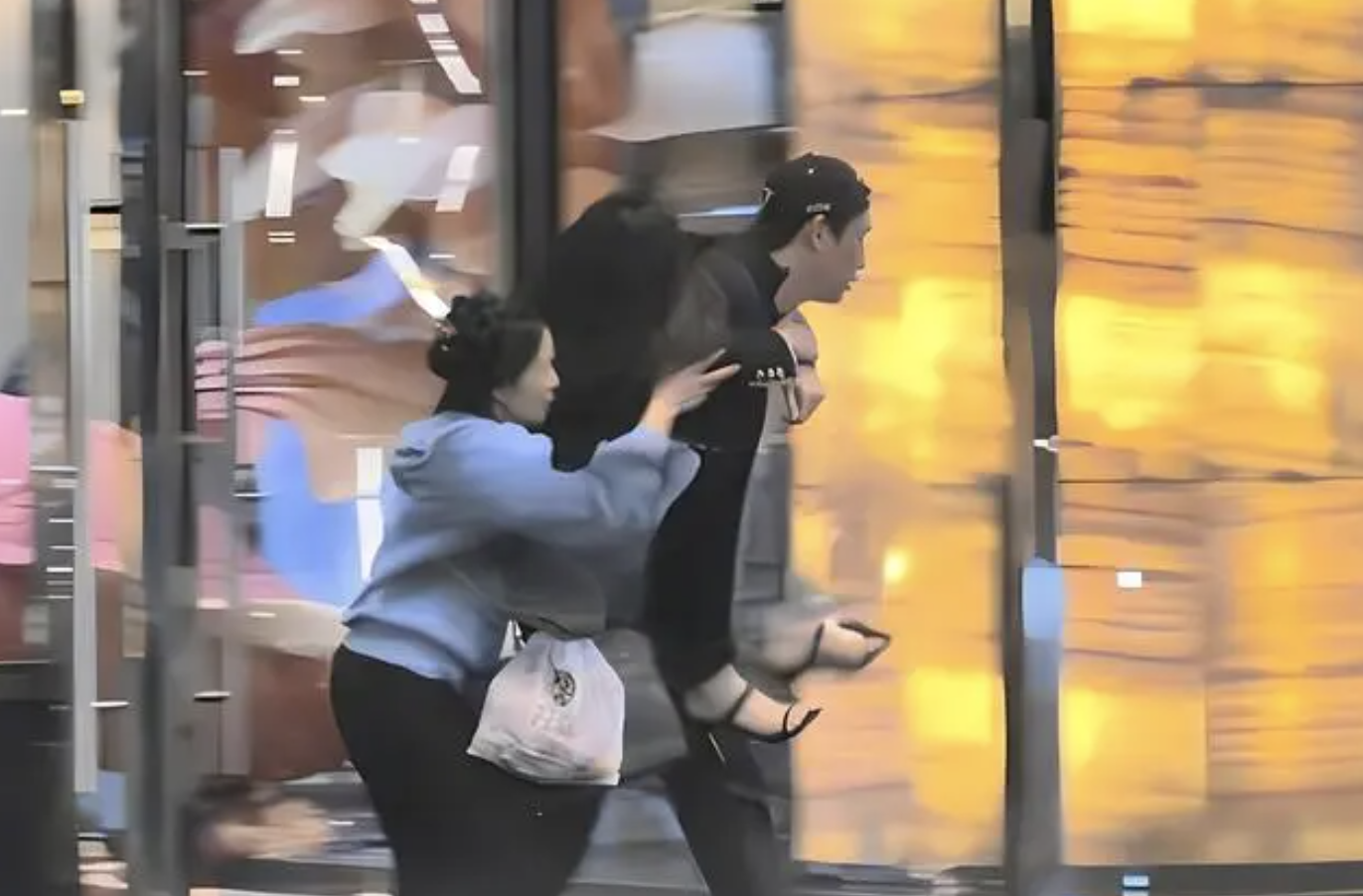 秋瓷炫醉到不省人事被拍,引爆热搜!这后续是真没想到……