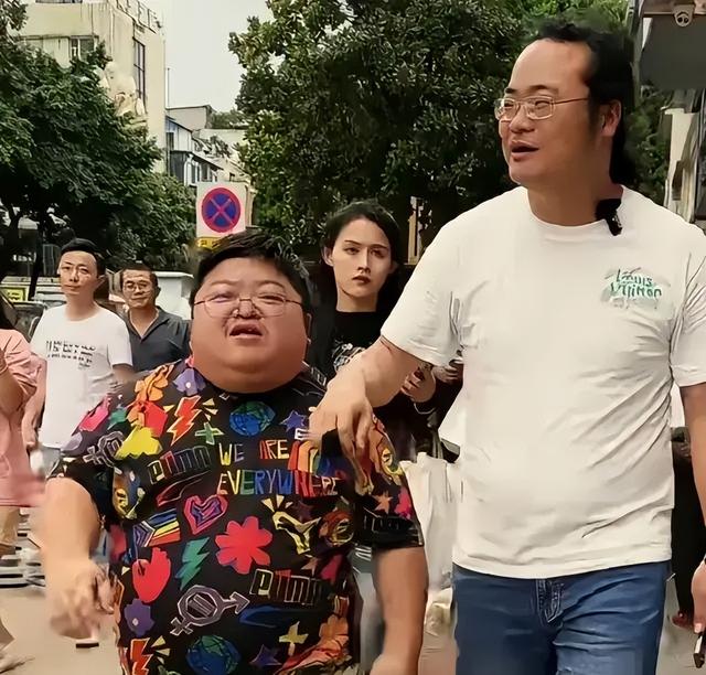 网红倪海杉回应传闻!给三天的解约时间,只需要注销账号停播半年