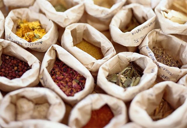 提醒:3种中药已被《国家药典》禁用!有肾毒性还会致癌,来看看