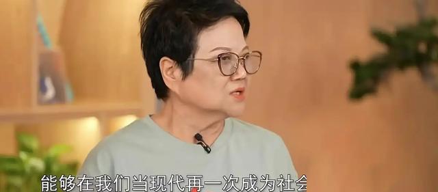 《红楼梦》风波升级！陈都灵被喊话，胡玫关评论，张淼怡评论失控