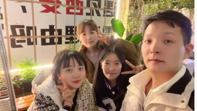 林妙可瘦下来美到认不出了！大饼脸变瓜子脸太抢镜，和徐娇同框美得不分胜负